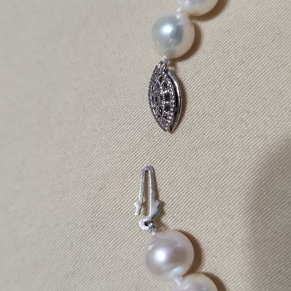 Pearls - Picture 4 of 4